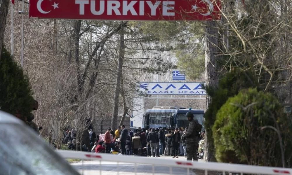 Hurriyet: «Σχεδόν 20.000 Τούρκοι κατέφυγαν στην Ελλάδα μετά την απόπειρα πραξικοπήματος»